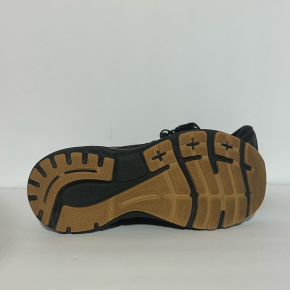 Brooks Adrenaline GTS 23 Running Shoes - Picture 11 of 13